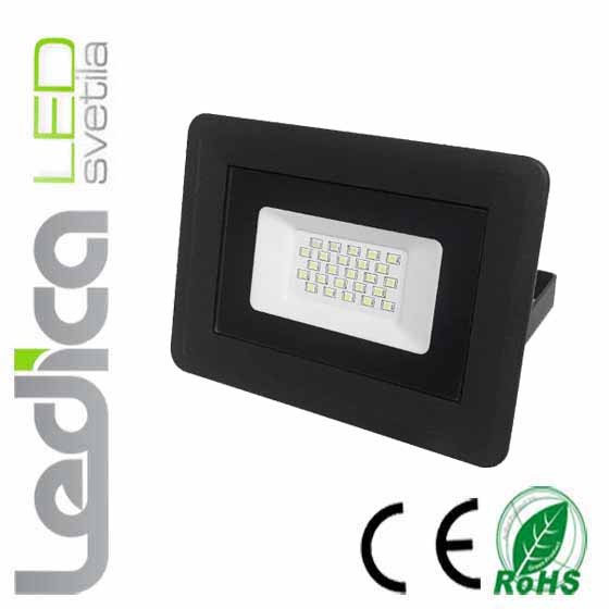 20W led reflektor IP65 črni